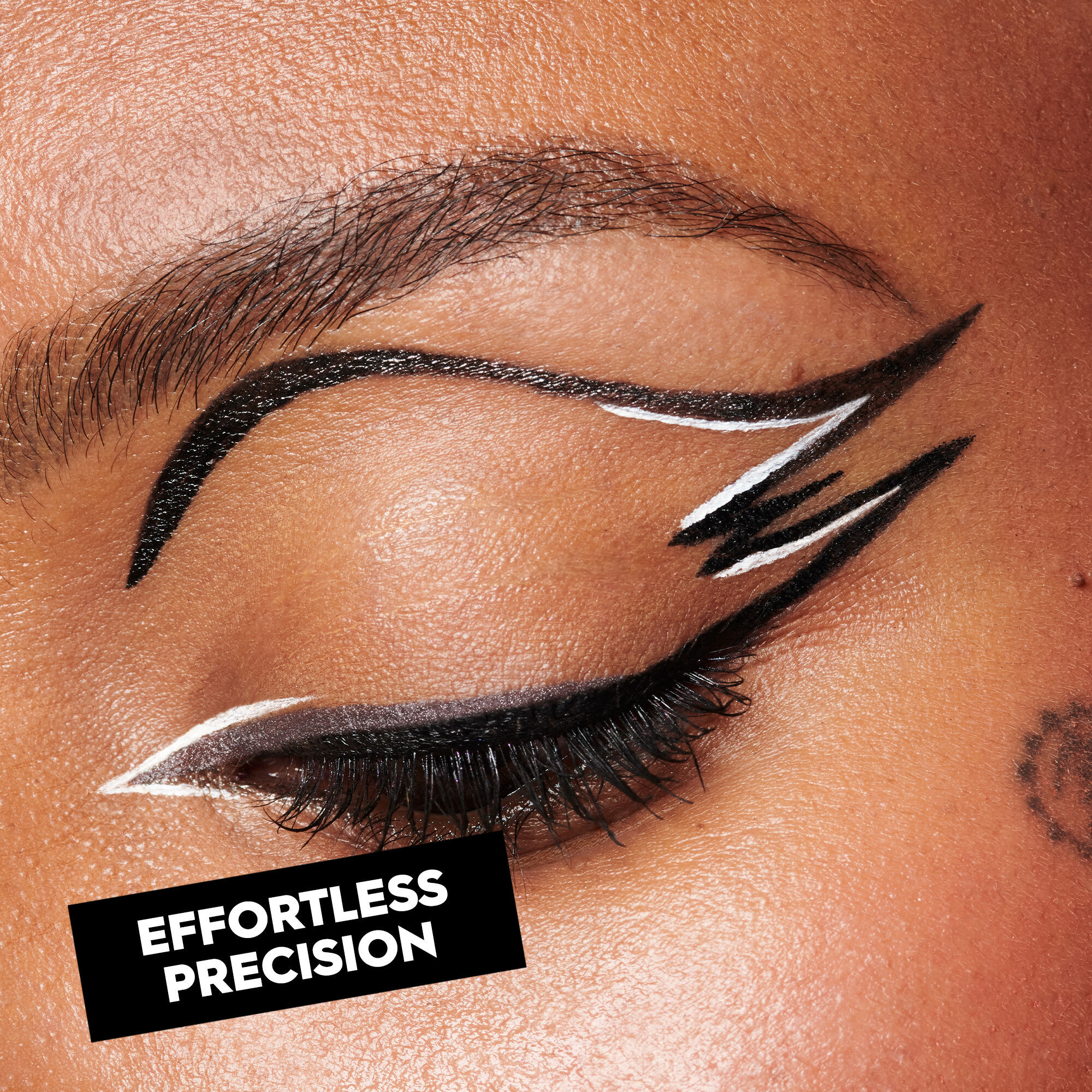 Liquid eyeliner outlet