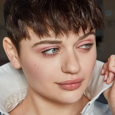 STAY NAKED THE FIX POWDER FOUNDATION 4